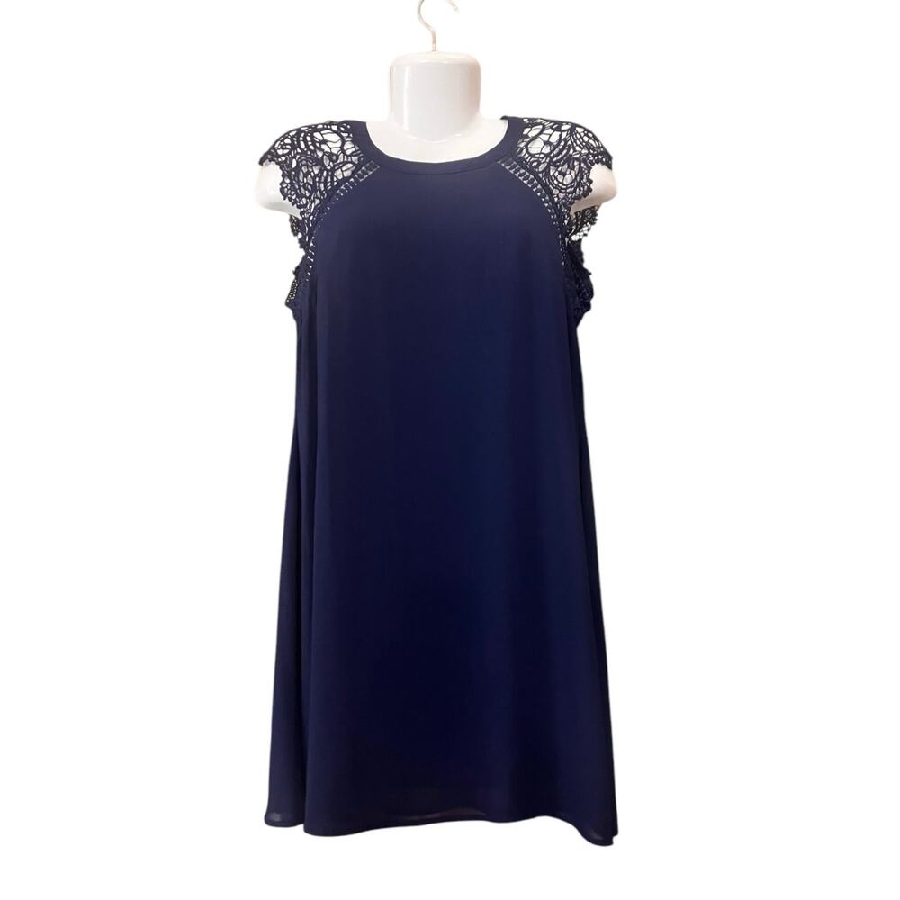 Altar'd State Women's Navy Crochet Cap Sleeve Shift Dress Lined Flowy Charm SZ M - Picture 2 of 8